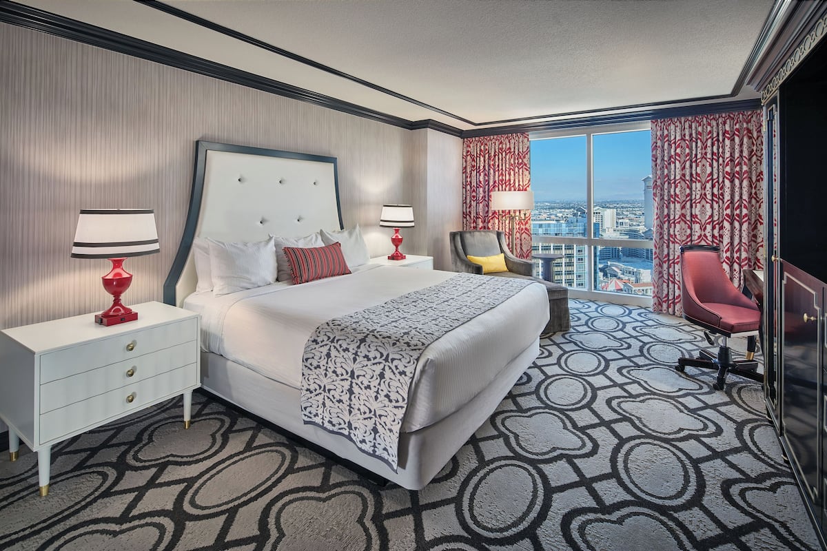 Premium bedding, in-room safe, desk, blackout curtains