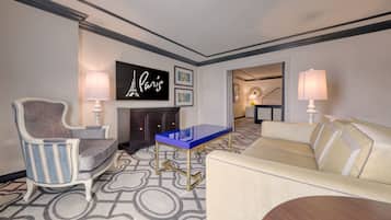 Bordeaux Calais Suite King | Premium bedding, in-room safe, desk, blackout drapes