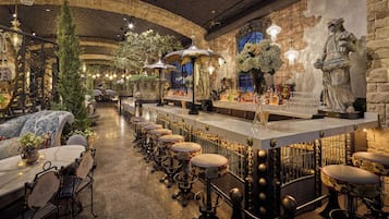 7 bars/lounges, poolside bar