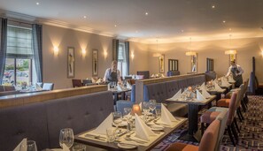Daily full breakfast (EUR 14 per person)