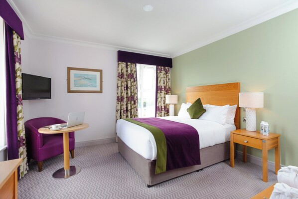 Desk, iron/ironing board, free WiFi, bed sheets