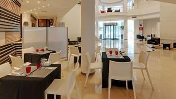 Lounge dans le hall