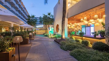 Se sirven desayunos, almuerzos y cenas