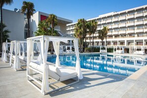 Sun deck