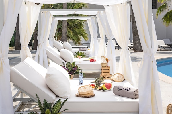 Sun deck