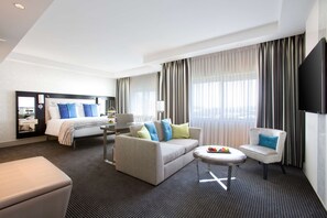 Suite | In-room safe, desk, blackout curtains, soundproofing