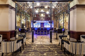 Lobby lounge