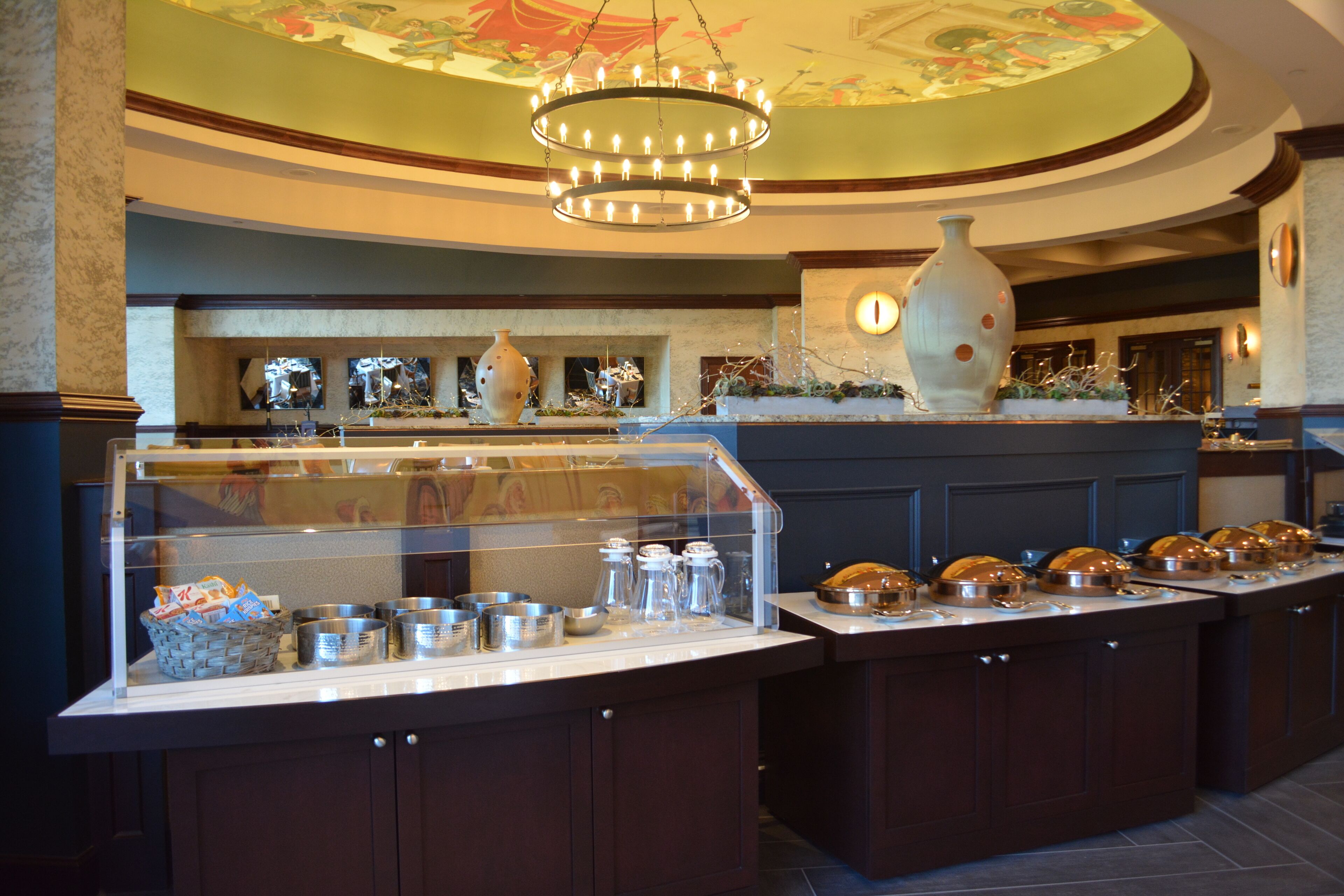 breakfast, lunch, dinner served; garden views