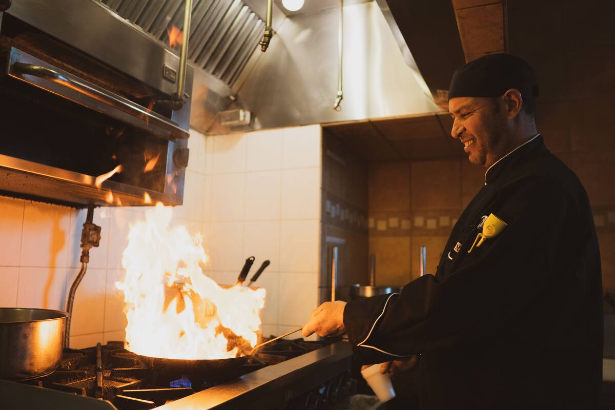 breakfast, lunch, dinner served; garden views