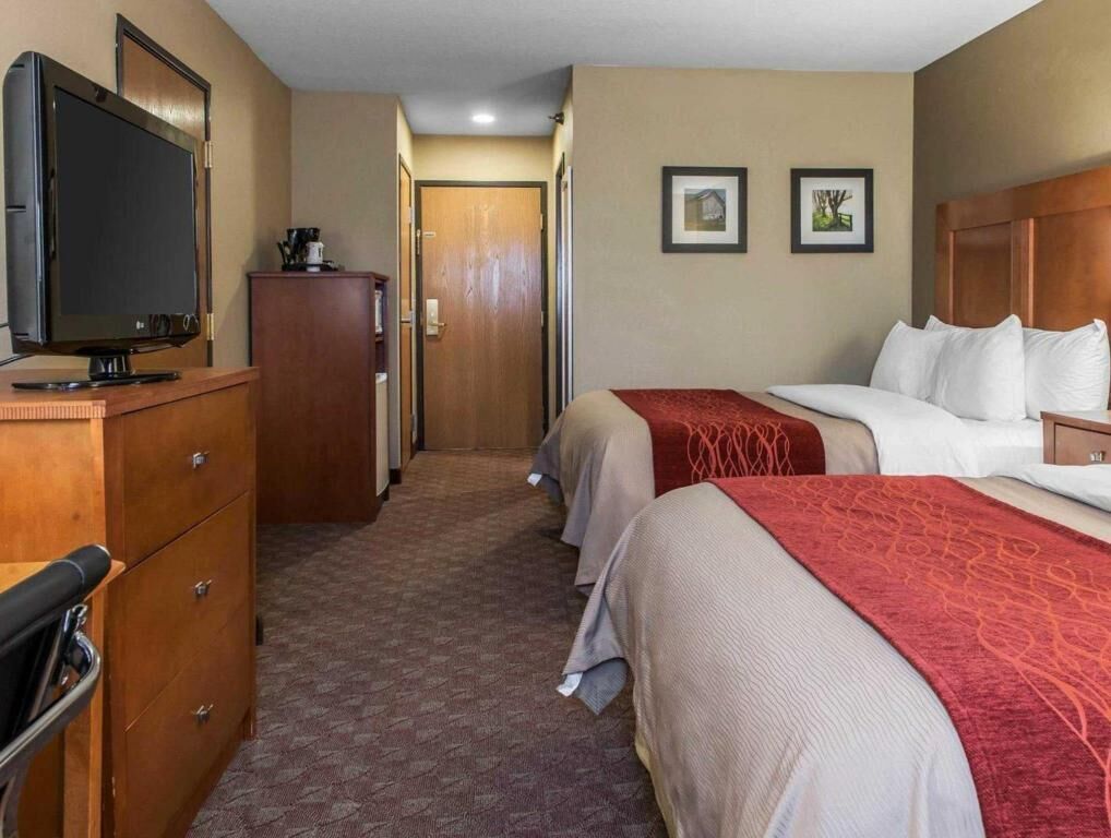 Desk, iron/ironing board, free cots/infant beds, free WiFi