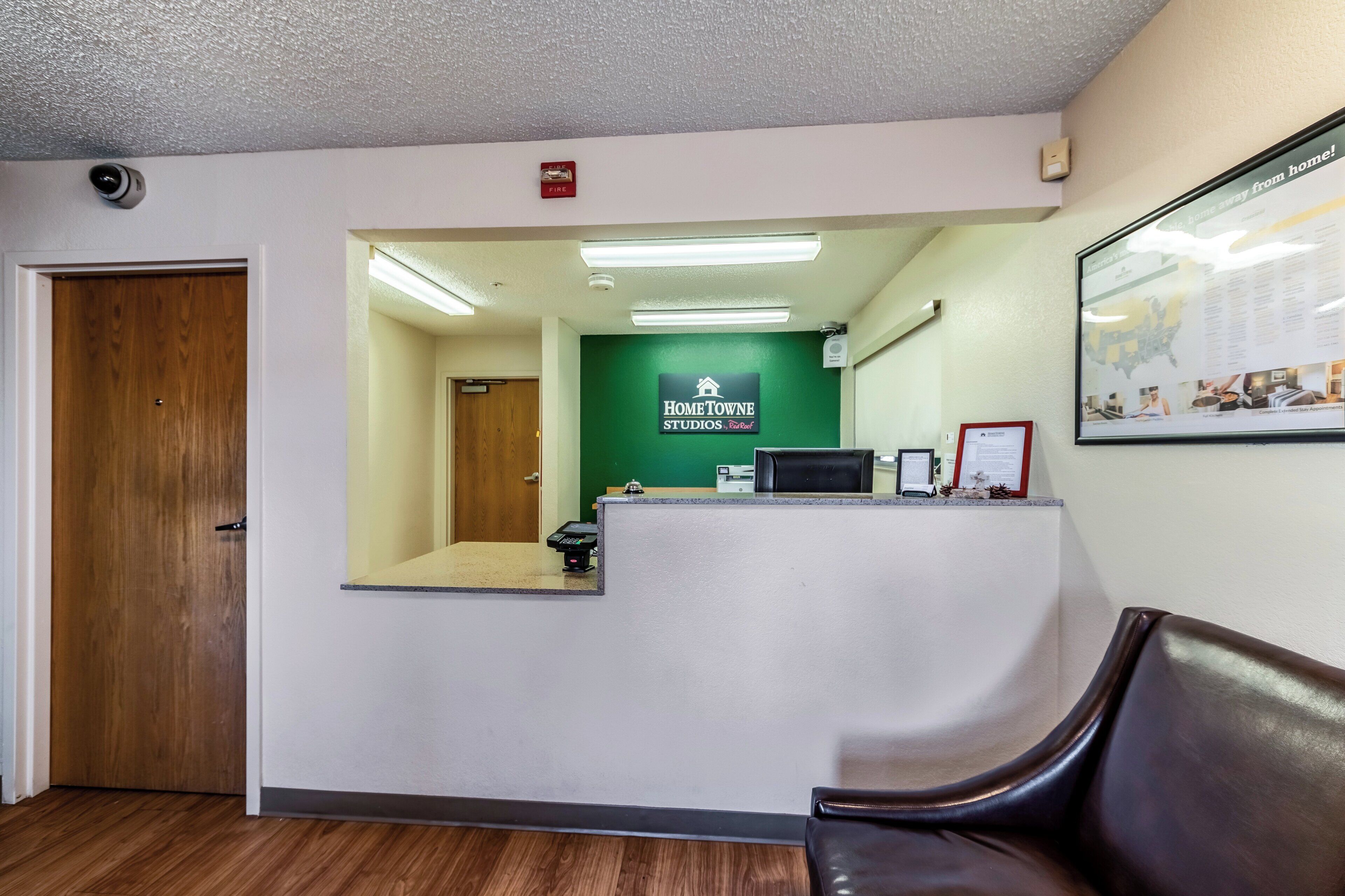 Photo - HomeTowne Studios by Red Roof Austin