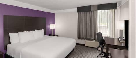 Room, 1 King Bed, Accessible, Non Smoking (Mobility,Hearing,Tub w/Grab Bars)