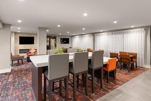 Lobby - La Quinta Inn & Suites by Wyndham Austin Round Rock (Austin)