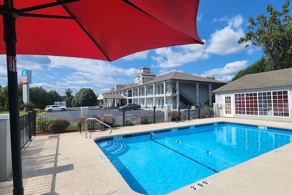 Außenpool (je nach Saison geöffnet)