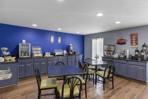 Restaurant - SureStay Plus Hotel by Best Western Asheboro (Asheboro)