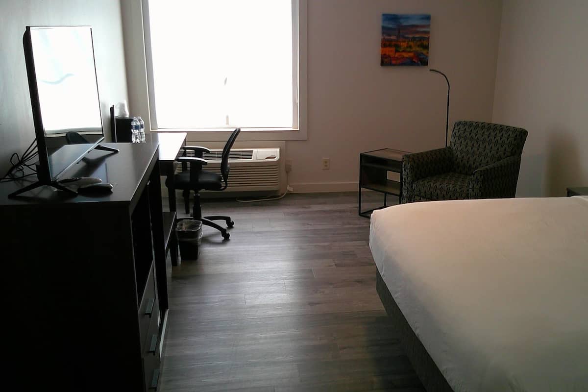 Standard Room, 1 King Bed, Non Smoking