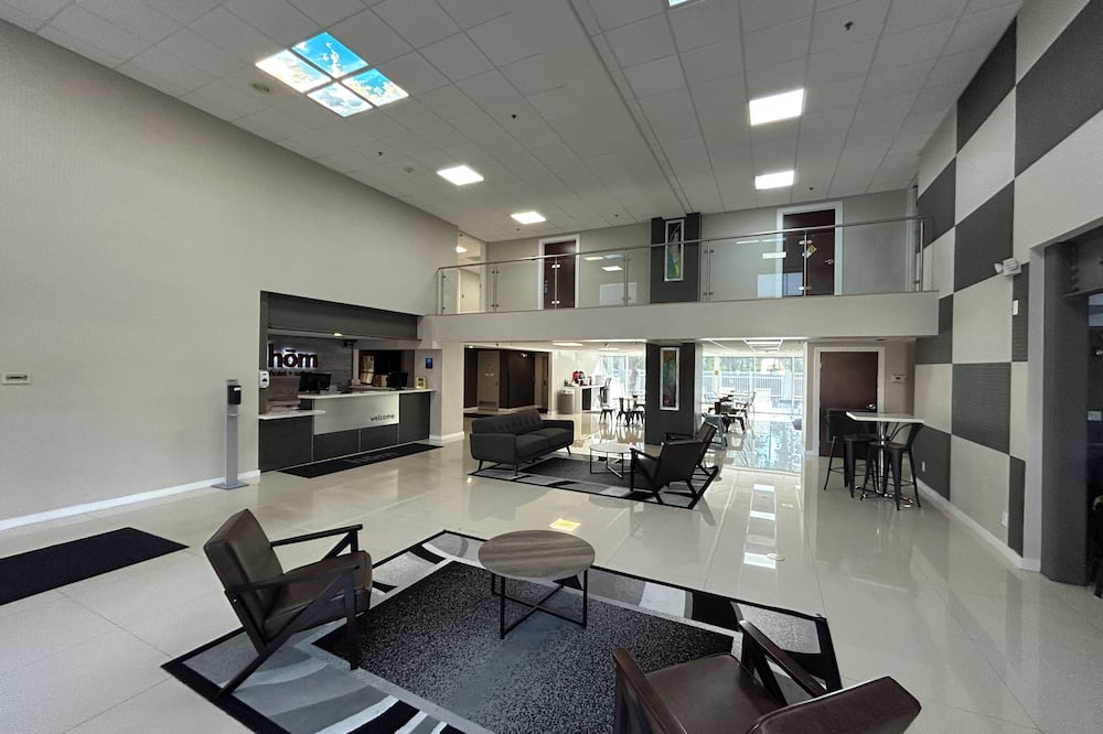 HOM Hotel Gainesville, SureStay Collection by Best Western