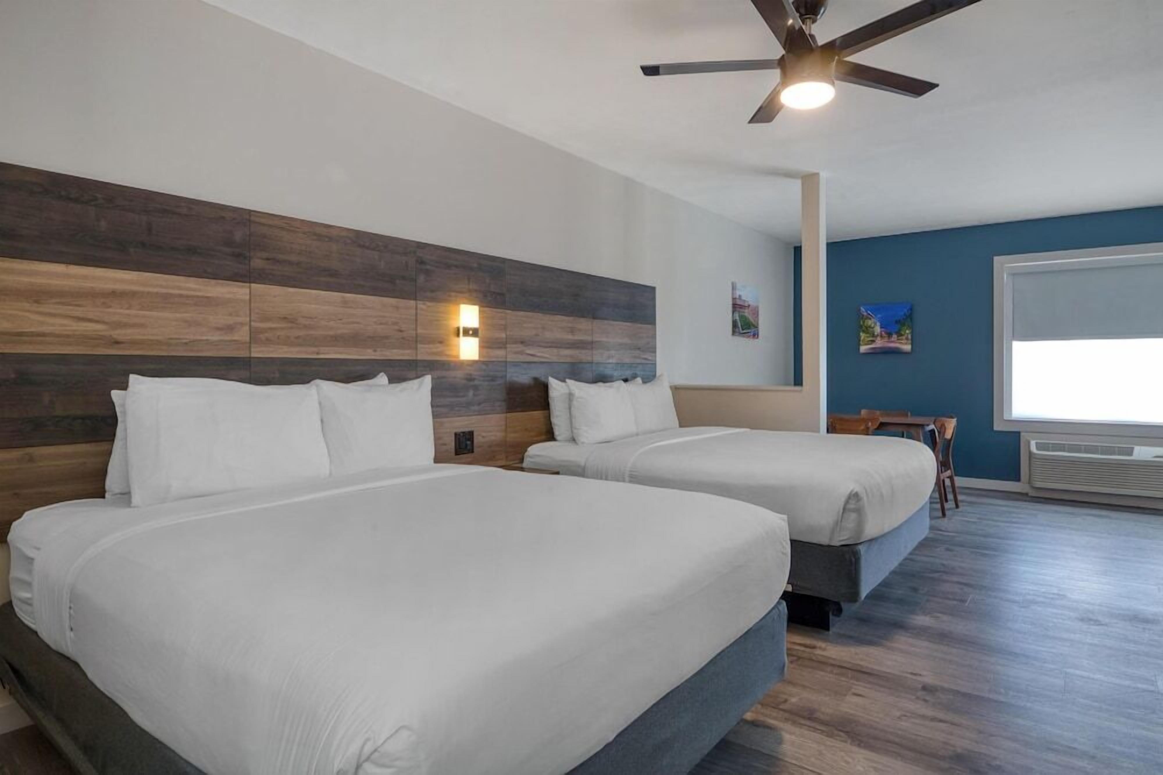 Premium bedding, desk, blackout curtains, free WiFi