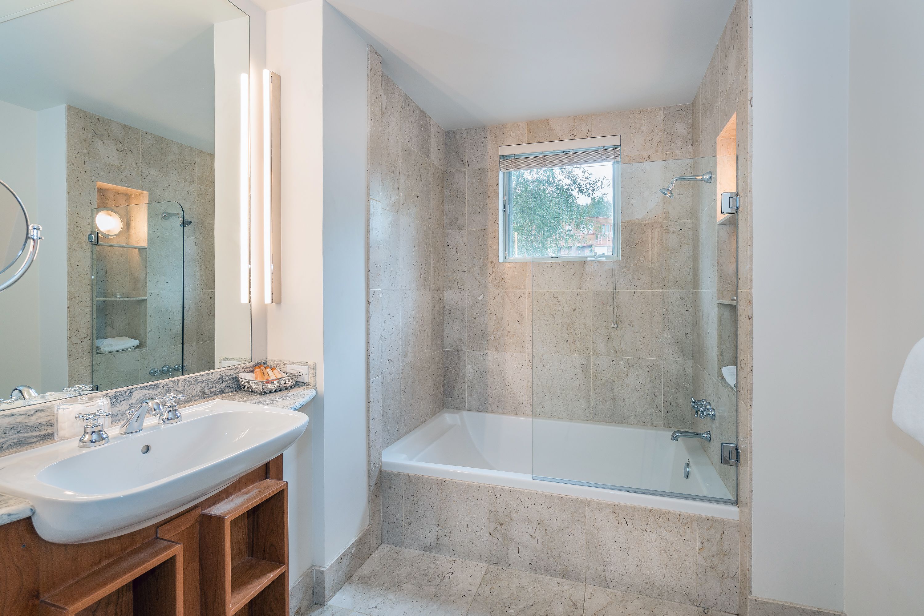 Camel's Garden Hotel