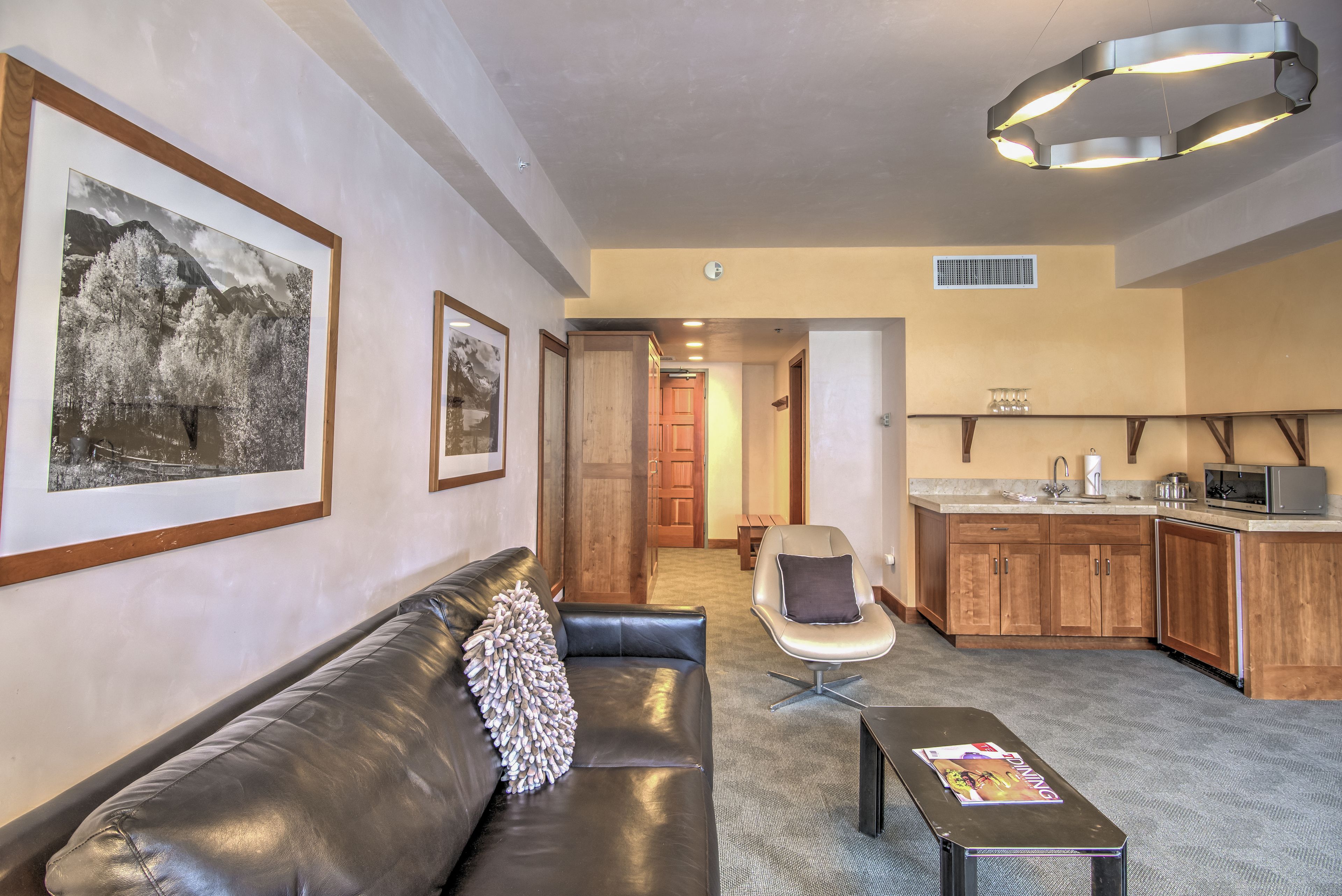 suite, 1 king bed with sofa bed | premium bedding, in-room safe, desk, iron/ironing board