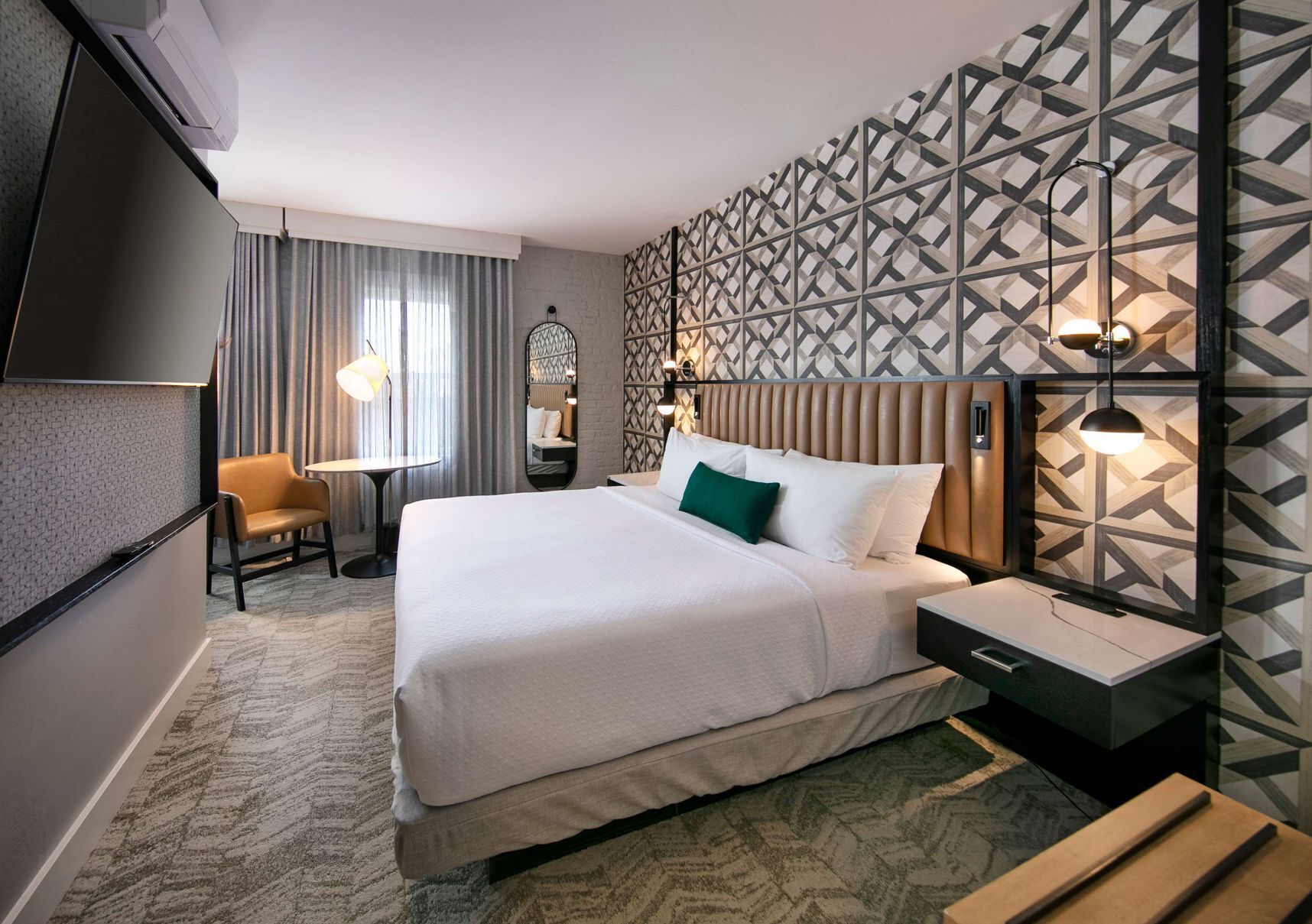 Premium bedding, in-room safe, laptop workspace, blackout drapes