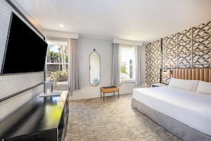 Room, 1 King Bed | Premium bedding, in-room safe, laptop workspace, blackout drapes