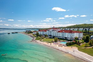 Aerial view - Inn at Bay Harbor (Petoskey)