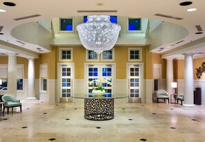 Lobby - Inn at Bay Harbor (Petoskey)