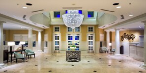 Lobby - Inn at Bay Harbor (Petoskey)