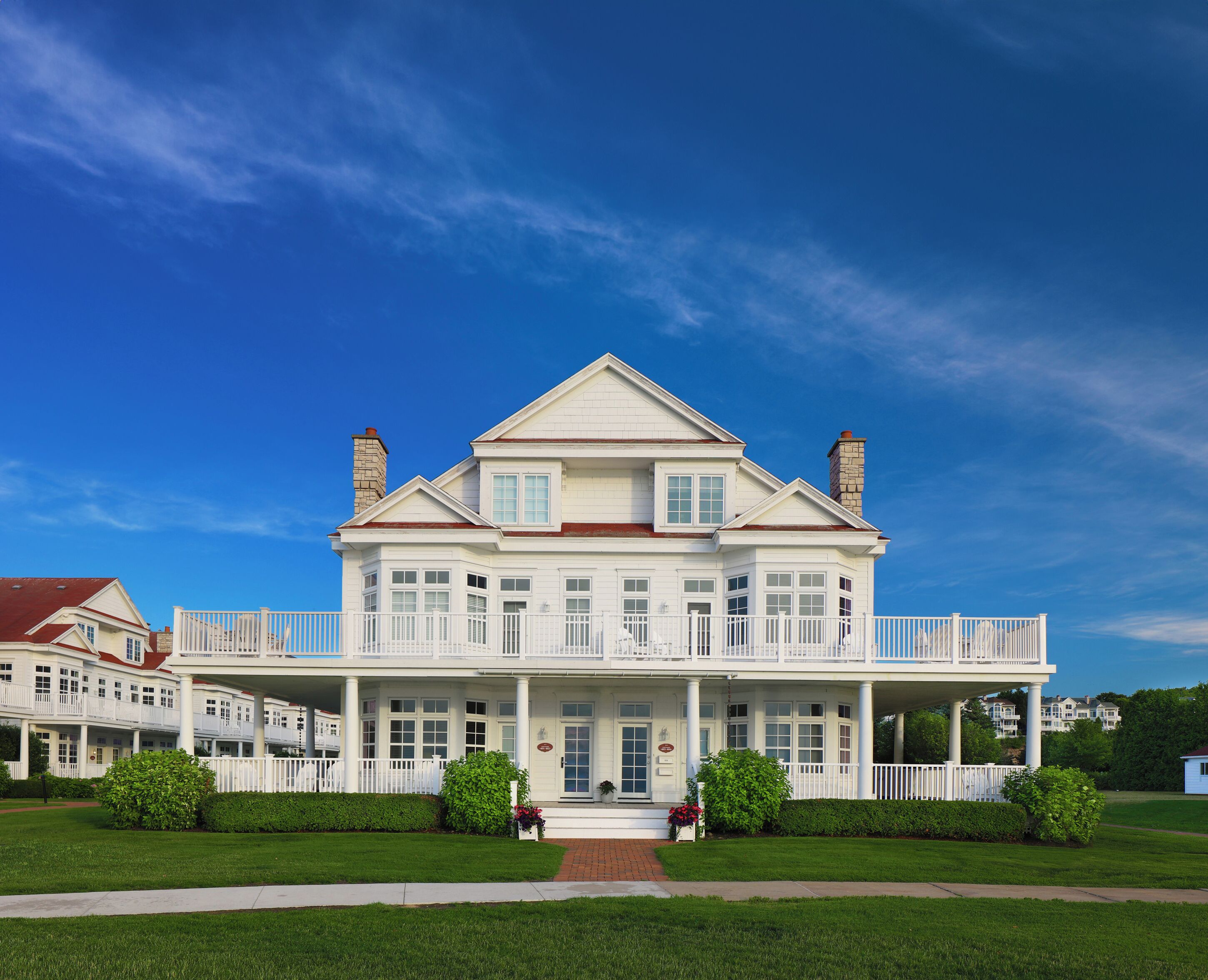 Egyptian cotton sheets, premium bedding, down duvets, minibar