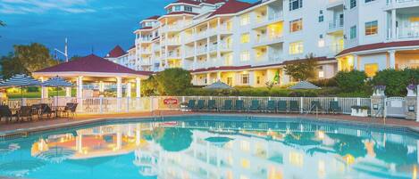 Seasonal outdoor pool