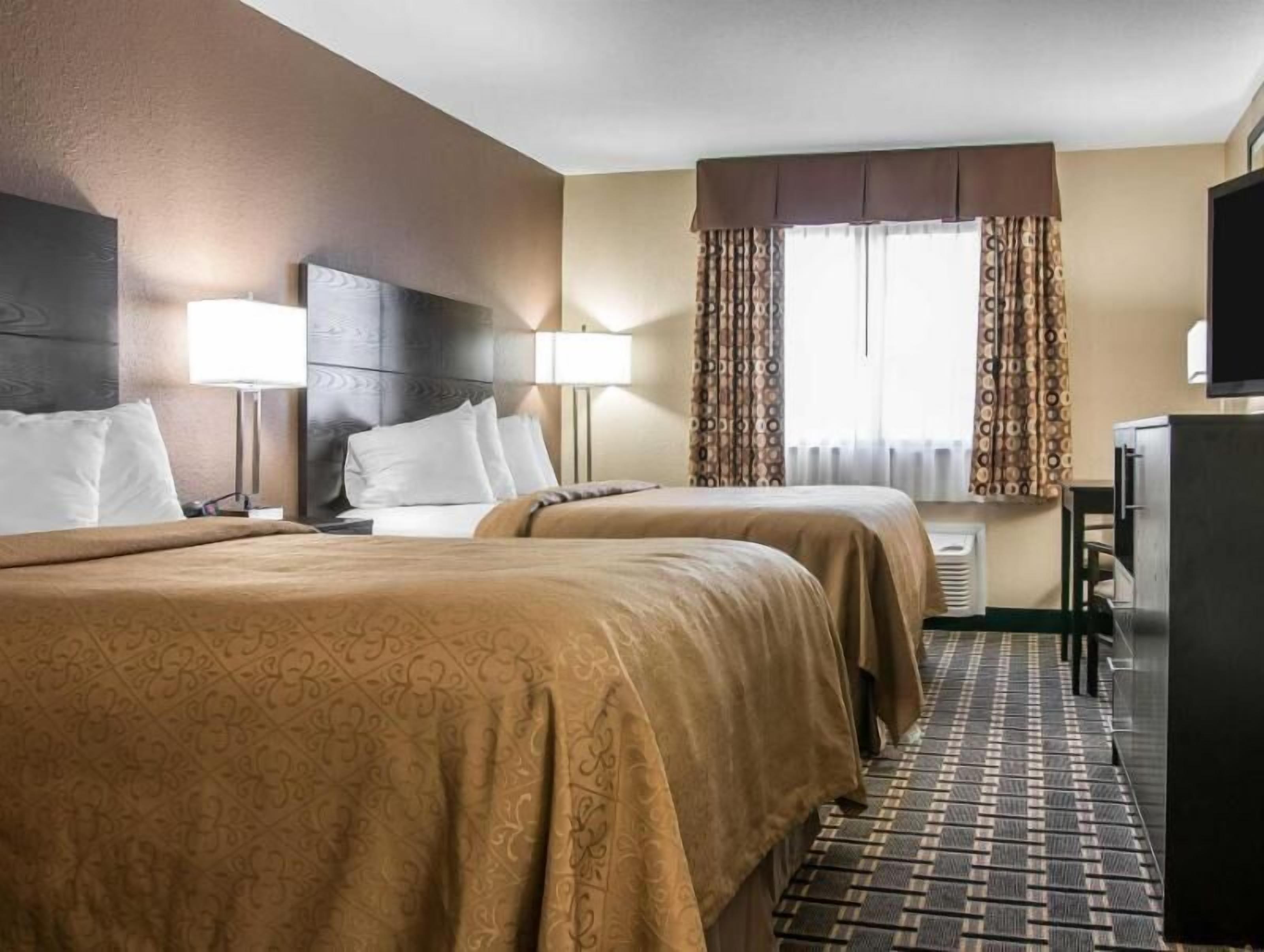 Iron/ironing board, free WiFi, bed sheets, alarm clocks