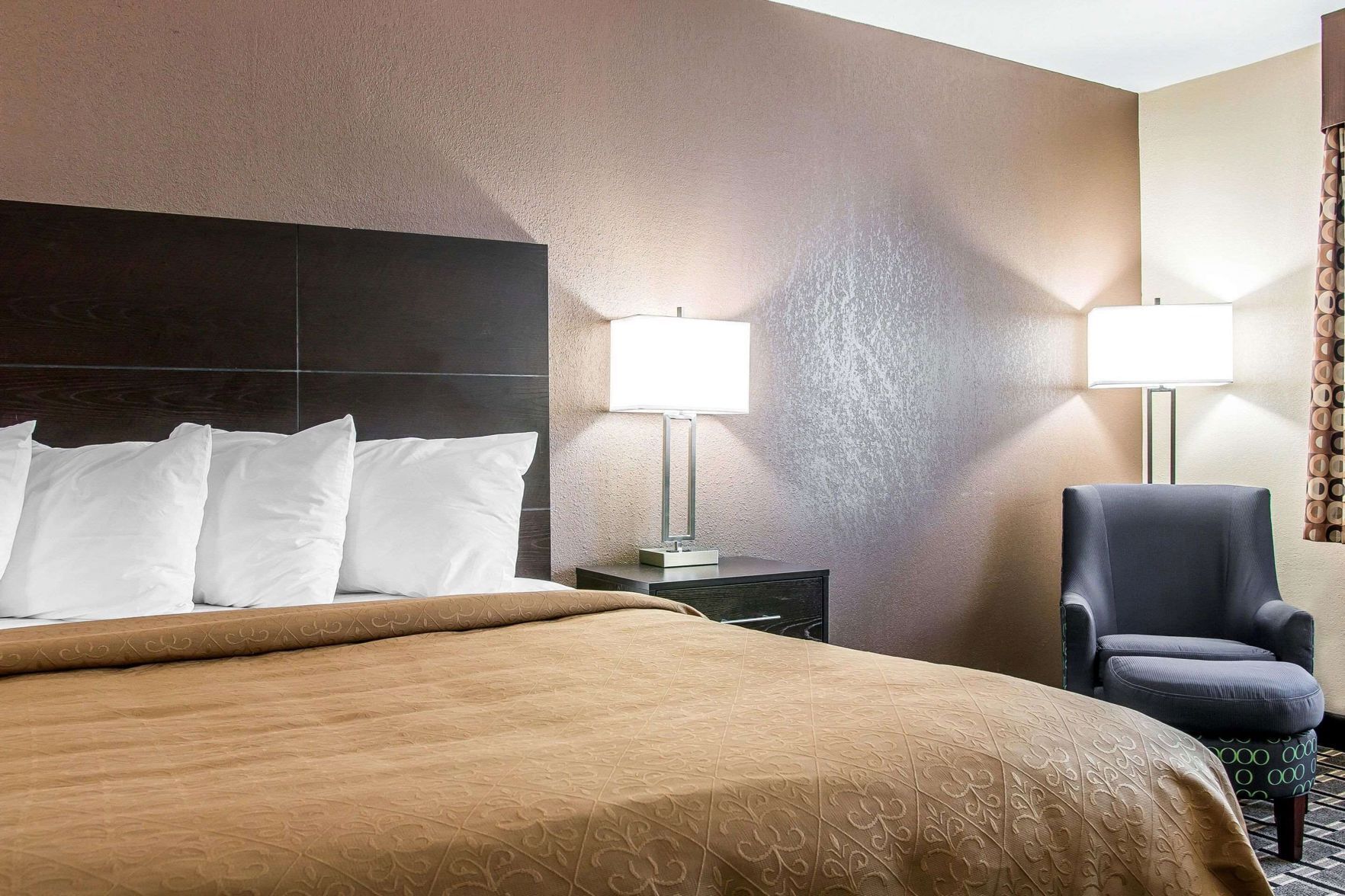 Iron/ironing board, free WiFi, bed sheets, alarm clocks