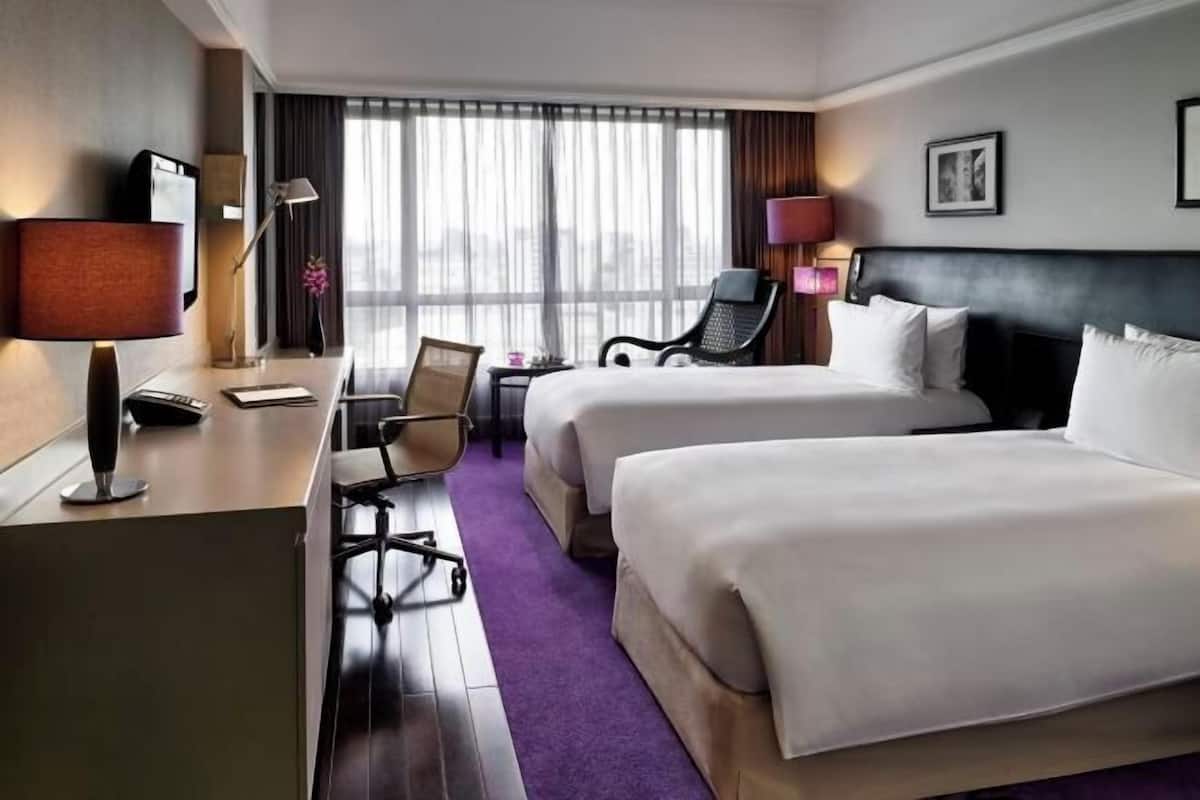 1 bedroom, premium bedding, minibar, in-room safe