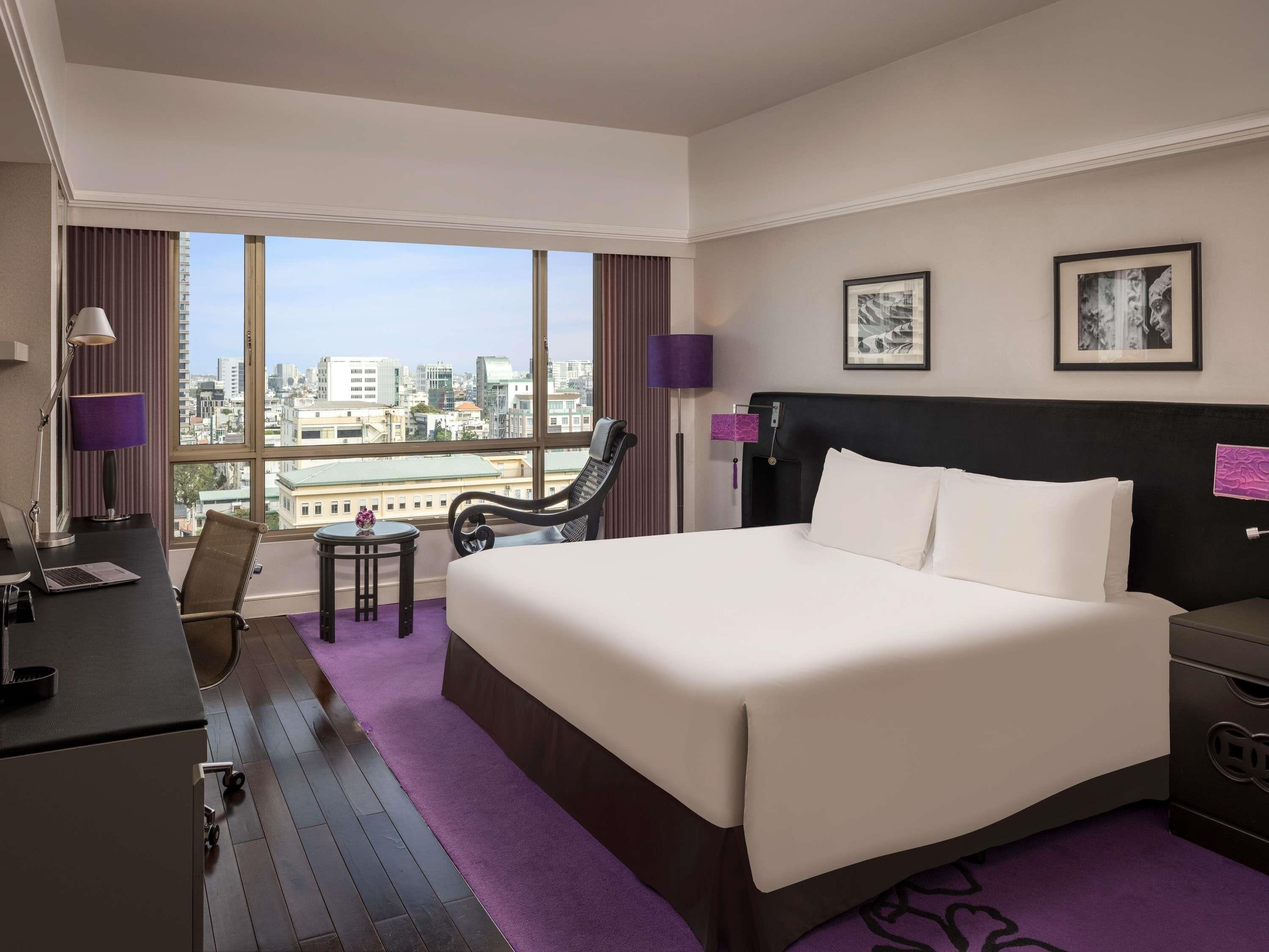 Chambre Supérieure, 1 très grand lit, vue ville