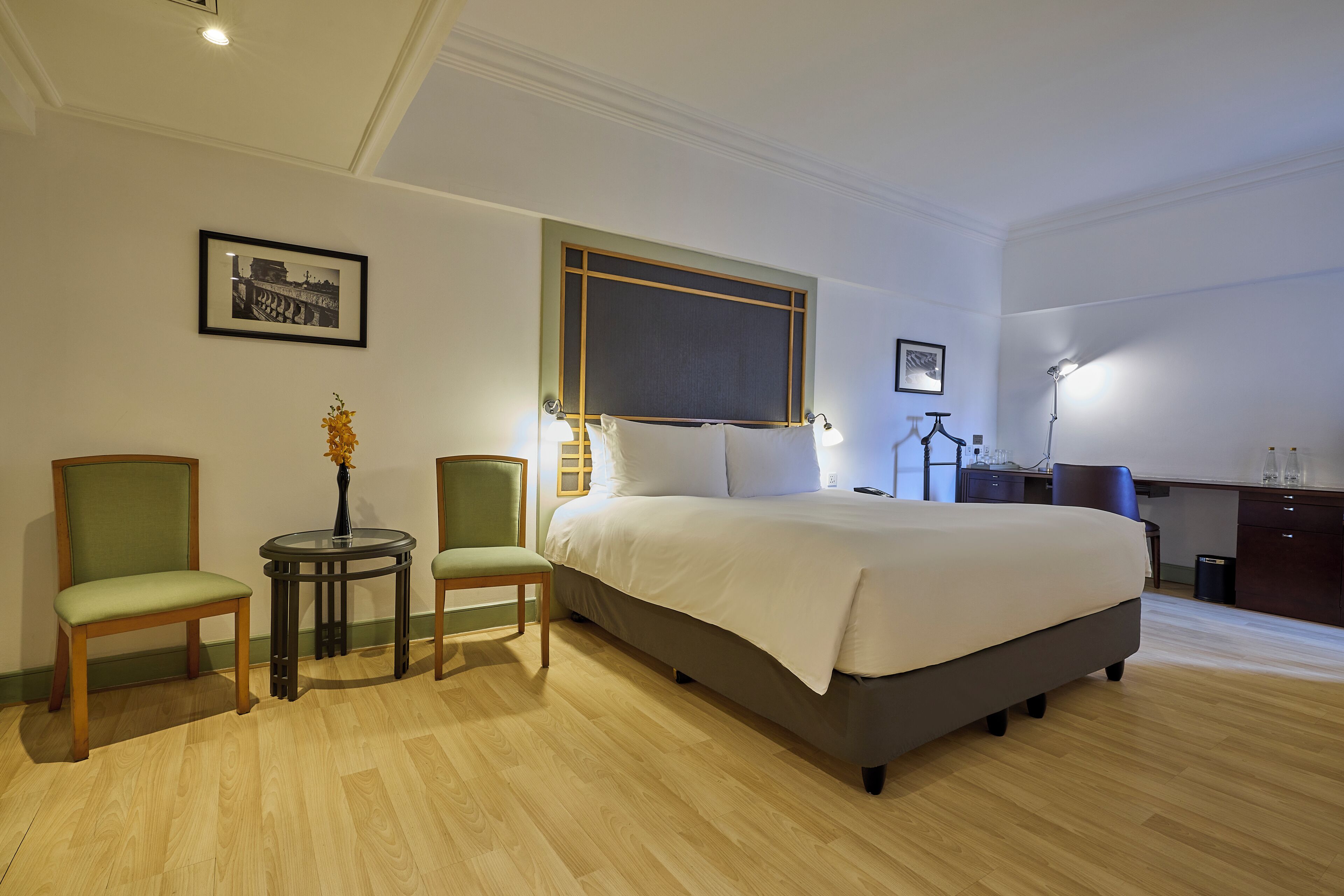 Club Suite, 1 Bedroom, City View