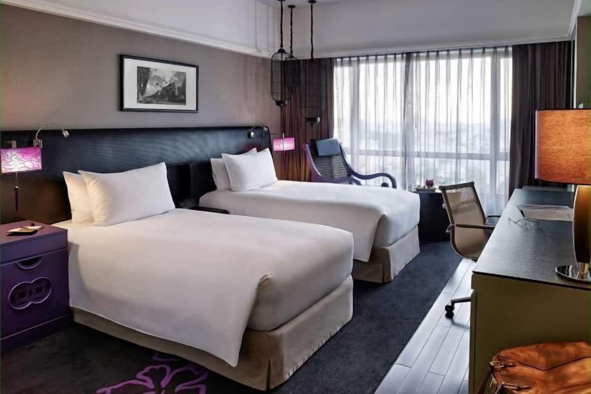 1 bedroom, premium bedding, minibar, in-room safe