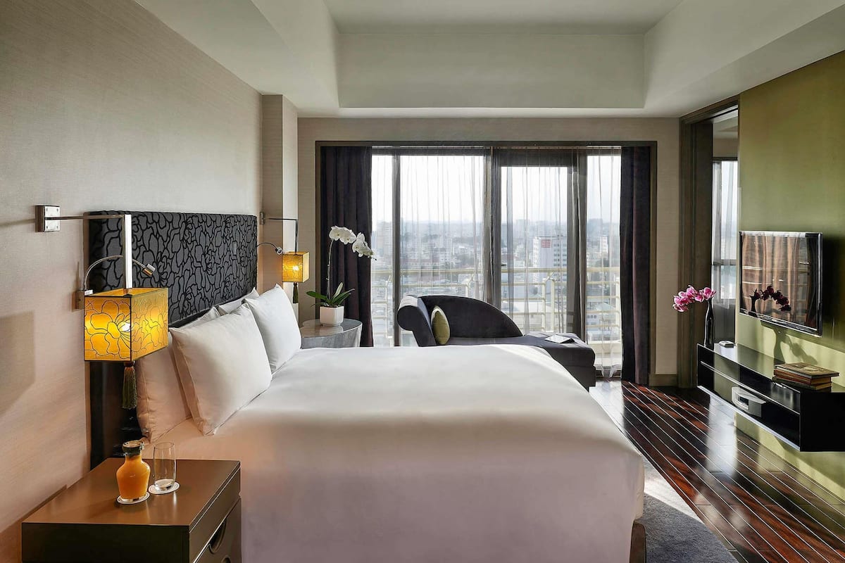 Club Suite, 1 King Bed (Prestige, Club Millésime Access) | Premium bedding, minibar, in-room safe, desk