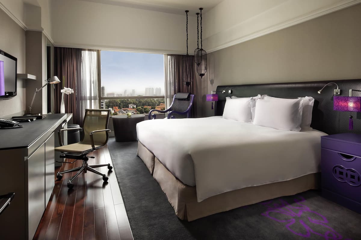 Premium bedding, minibar, in-room safe, desk