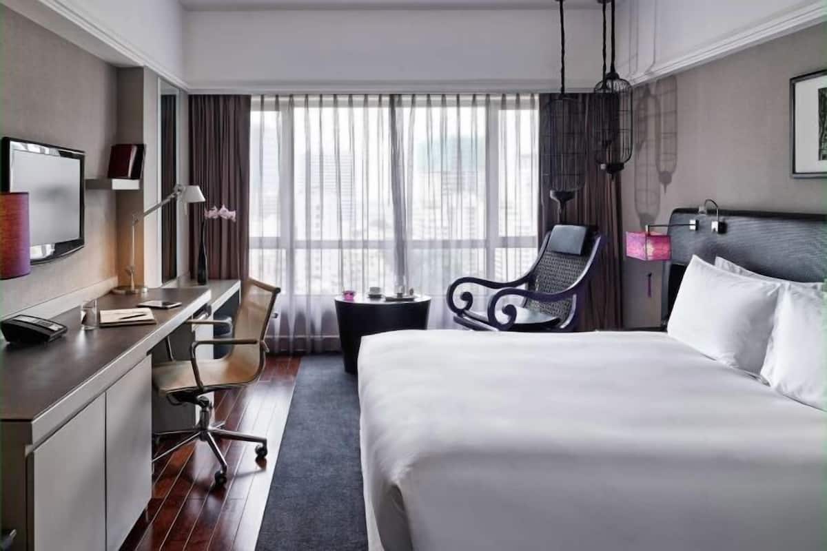1 bedroom, premium bedding, minibar, in-room safe