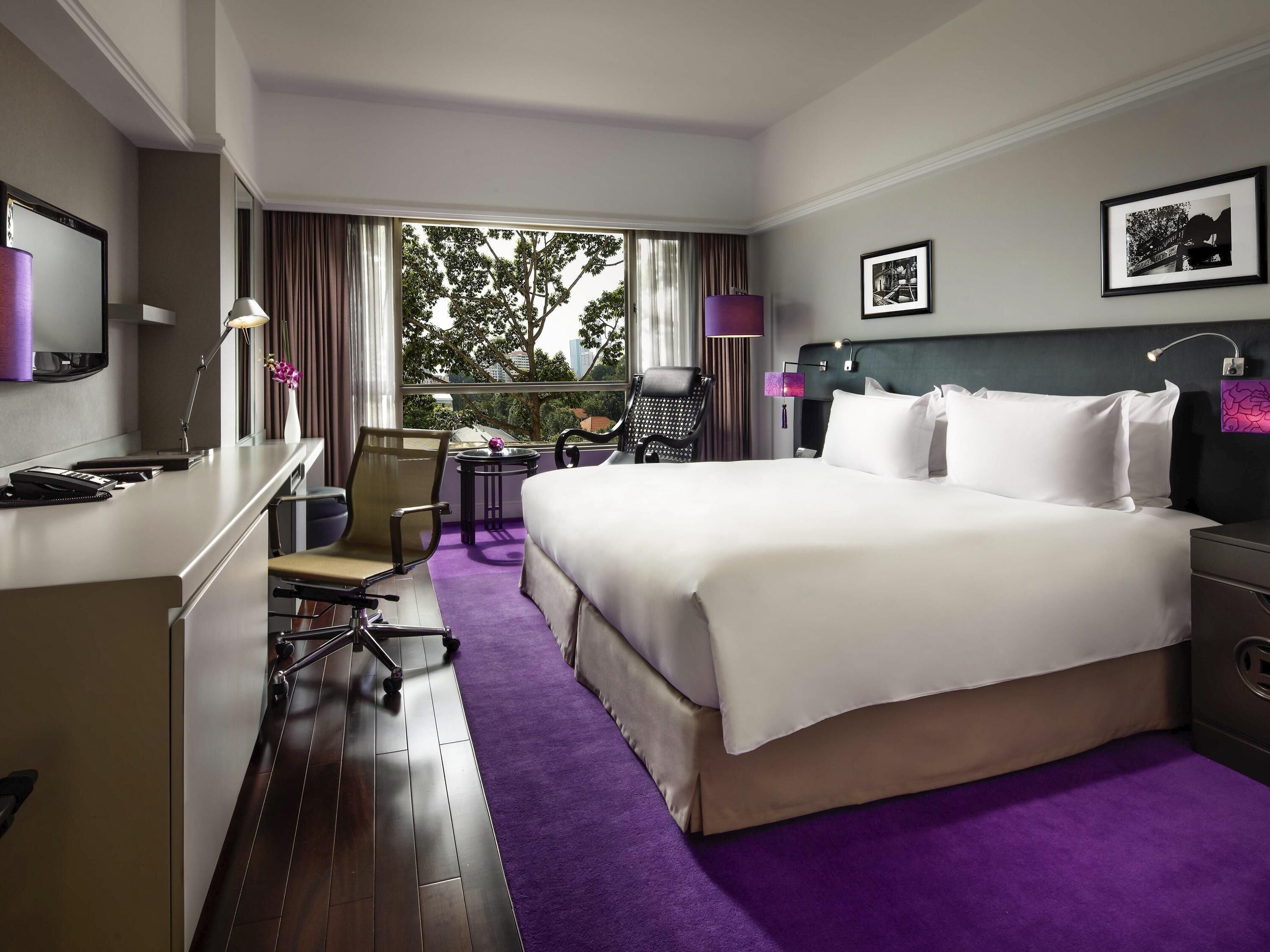 Superior kamer, 1 kingsize bed, uitzicht op de stad | Luxe beddengoed, een minibar, een kluis op de kamer, een bureau