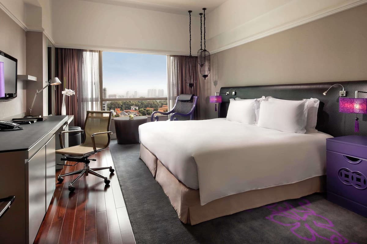1 bedroom, premium bedding, minibar, in-room safe