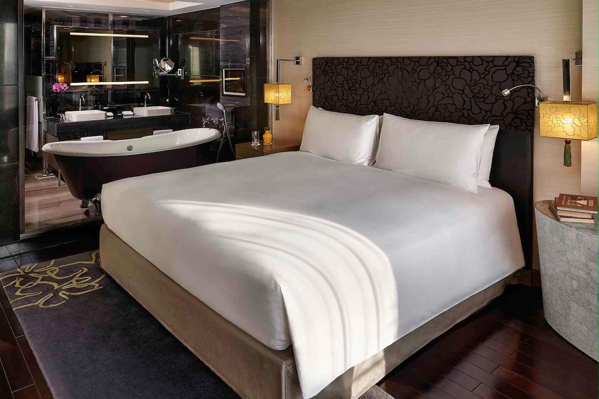 Suite Club, 1 cama King size (Prestige, Club Millésime Access) | 1 habitación, ropa de cama de alta calidad y minibar