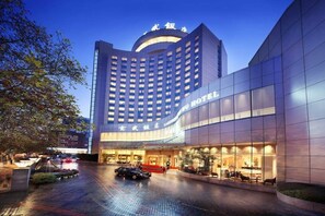 Exterior - Lakeview Xuanwu Hotel (Nanjing)