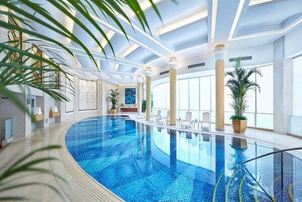 Indoor pool, outdoor pool - Lakeview Xuanwu Hotel (Nanjing)