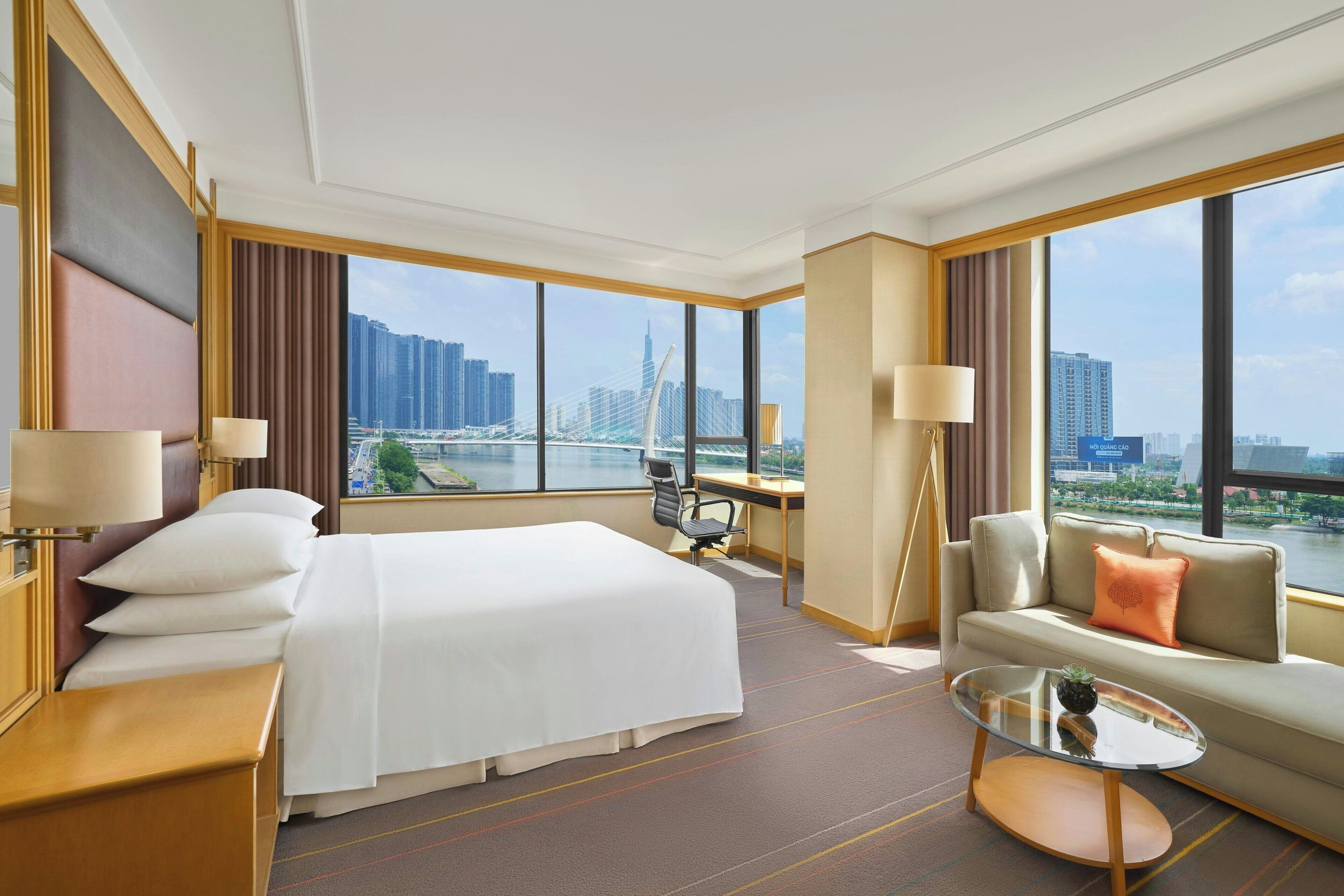 Executive Studio, 1 King Bed, River View