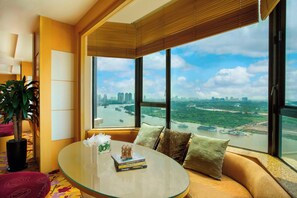 2 bares o lounges, bar en la azotea, lounge en el lobby