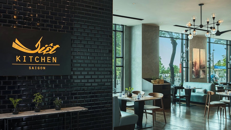 Renaissance Riverside Hotel Saigon