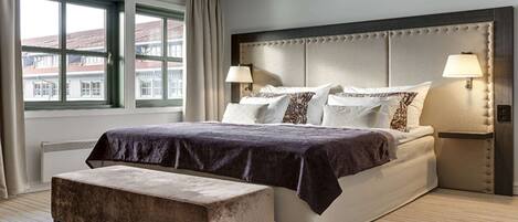 Superior Double Room, 1 Double Bed, Non Smoking | Minibar, in-room safe, soundproofing, iron/ironing board