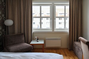 Enkeltrom – superior, ikke-røyk | Minibar, safe på rommet, lydisolert og strykejern/-brett